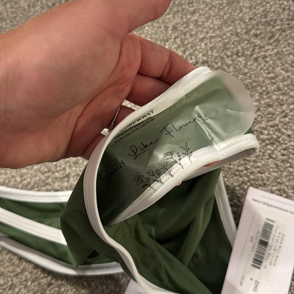 NWT WeWoreWhat Delilah Bikini Bottom Court Green Optic White - Picture 4 of 4